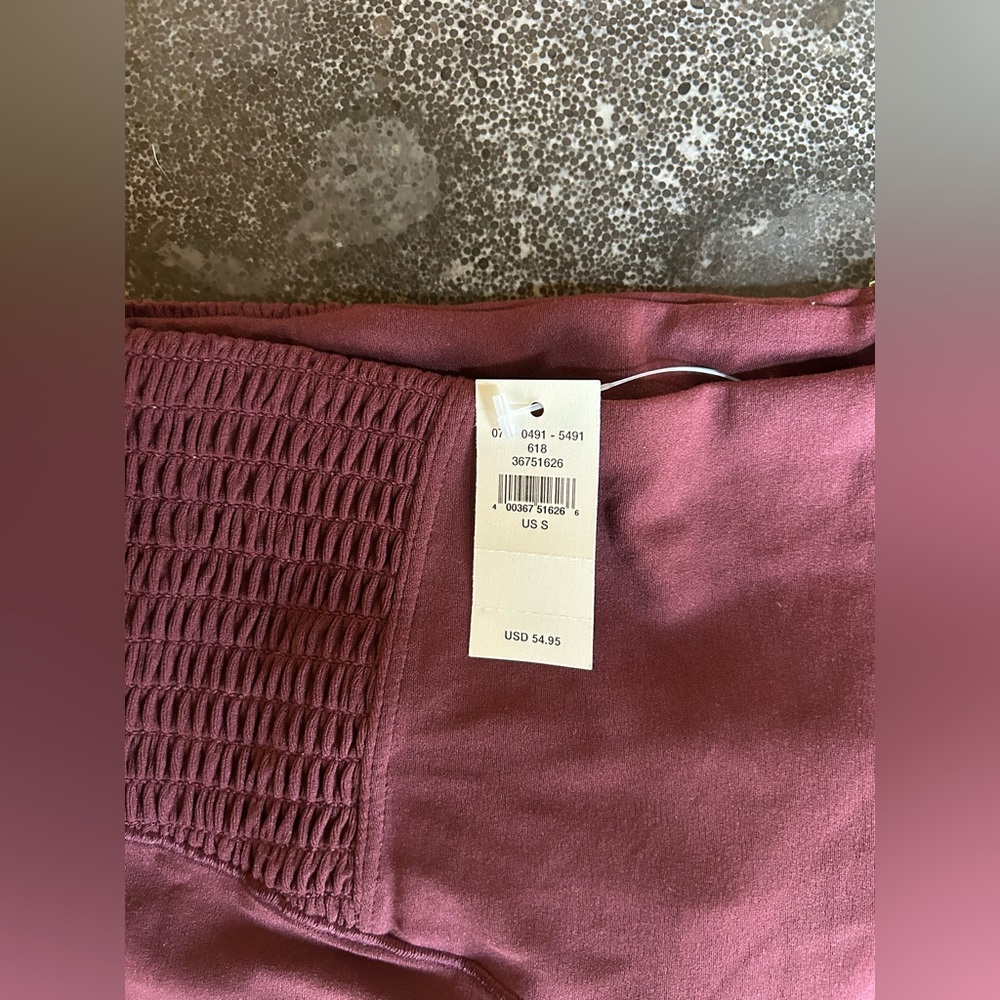 Aerie | Offline Real Me 7/8 Maroon Leggings - Picture 6 of 10